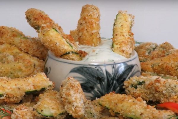 Из двух кабачков получилась потрясающая закуска! Подойдет к любому блюду…