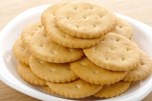 Рецепт закусочного торта из крекеров