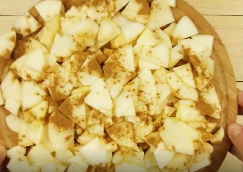 заливной пирог с яблоками