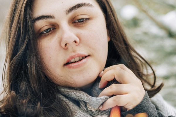 Любовница мужа ехидно посмеивалась, разглядывая мою неказистую внешность