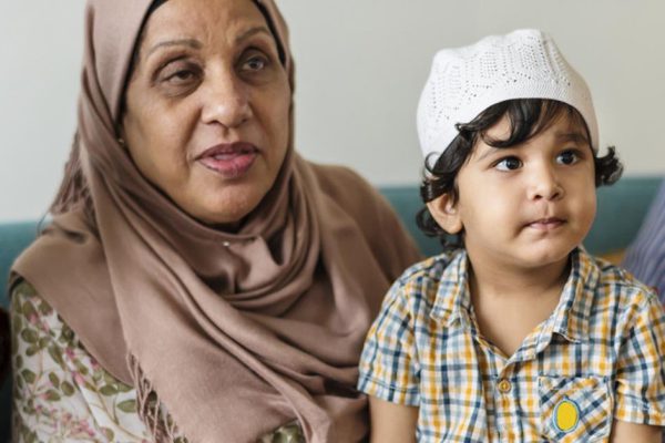 Свекровь из Турции примчалась нянчить внука, даже младенец хочет отправить ее домой