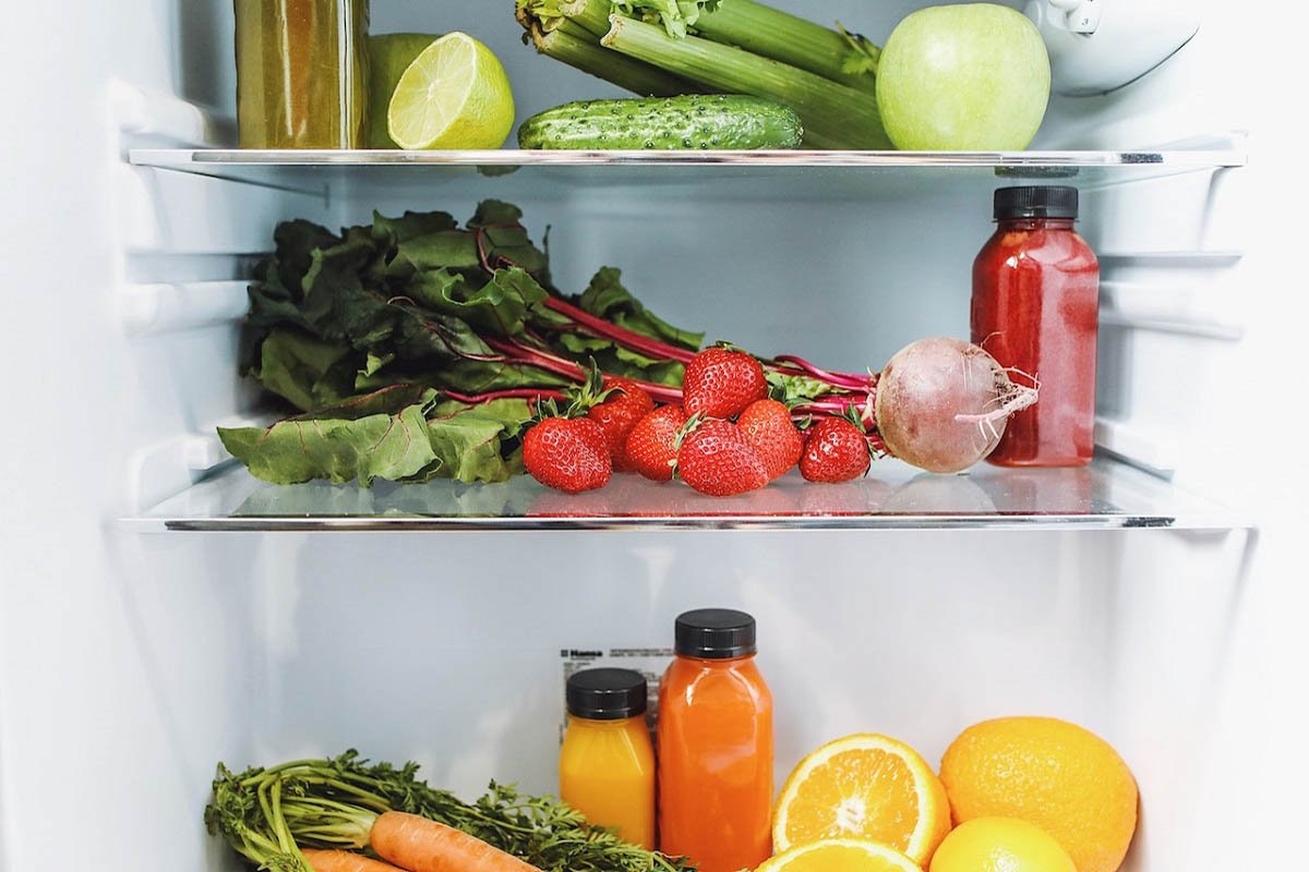 Прозорливая хозяйка всегда хранит пузырчатую пленку в холодильнике и тебе советует делать так же пленку, можно, холодильнике, полки, может, продуктов, холодильника, пленки, пузырьками, внутри, посуды, качестве, позволит, неприятный, которые, Например, кухне, Просто, использовать, пригодится