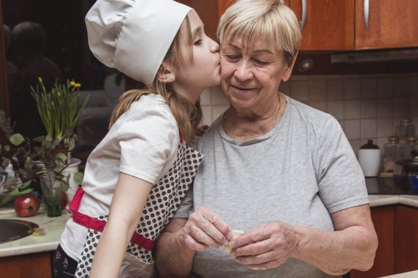 Зять не любит пельмени и говорит, что мясо может съесть и так, приручаю его фирменными пельмешками