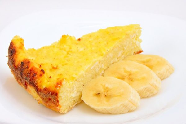 Cottage cheese baked pudding with bananas