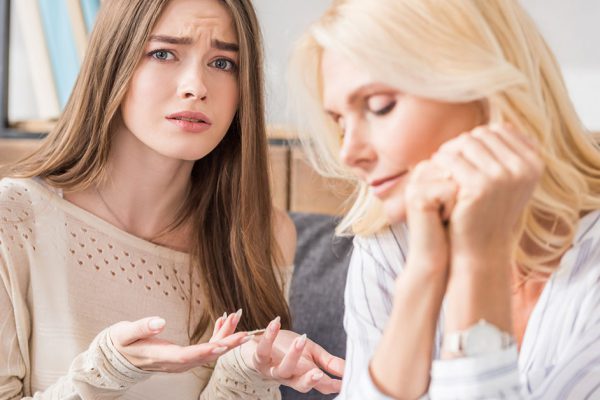 «Блудная» мама заявила, что денег у нее нет, а я и муж должны ее содержать