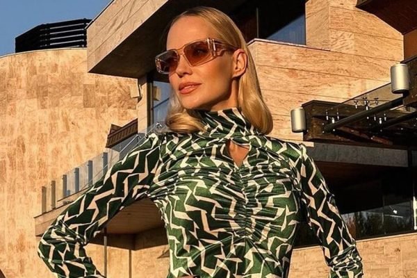 Сотни хейтеров в Сети набросились на Наталью Ионову после ее недавнего выступления на концерте