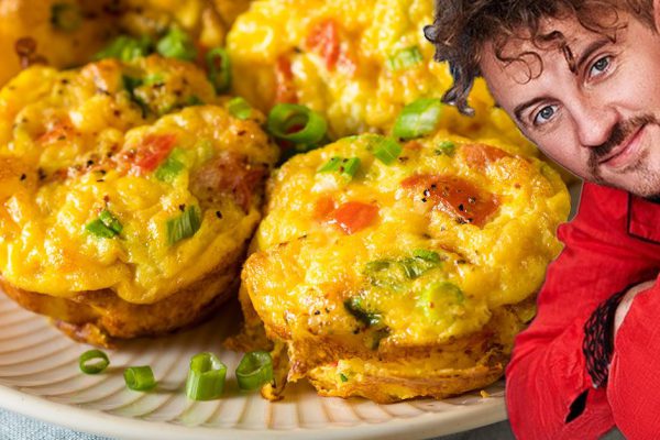 Едва забрезжил рассвет, а яичные маффины уже готовы, домашние объедаются первоклассным завтраком