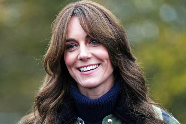 Как себя чувствует Кейт Миддлтон и почему некоторые поклонники до сих пор уверены, что королевский дворец скрывает правду