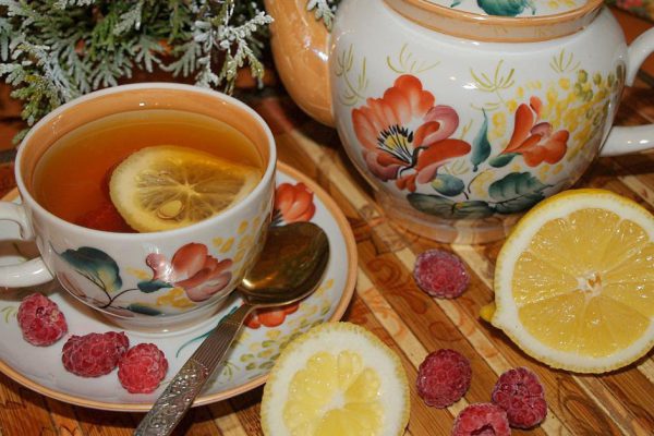 Всей семьей прекратили пить чай с лимоном! Поберегись и ты.