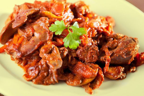 Рецепт куриной печени с маринованными огурцами