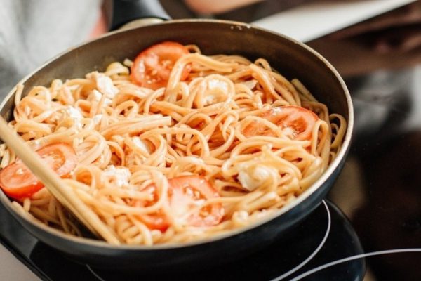 Как приготовить жареные макароны