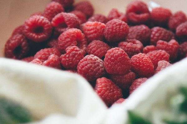 Почему у меня ни одна ягода малины не пропадает зря