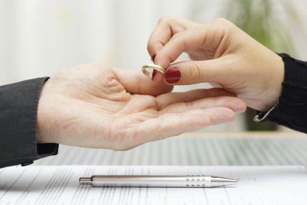 Как распознать меркантильную невесту еще до брака