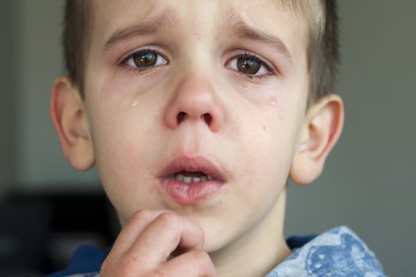 Ребенок, который часто видел такое в детстве, обречен на нищету