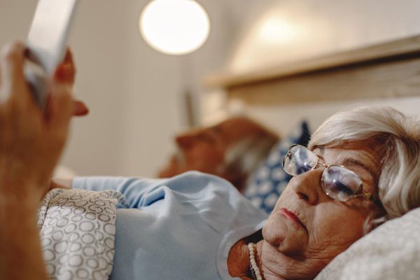 После развода дочь возненавидела меня и уехала в другую страну при первой же возможности, теперь я пытаюсь ее вернуть