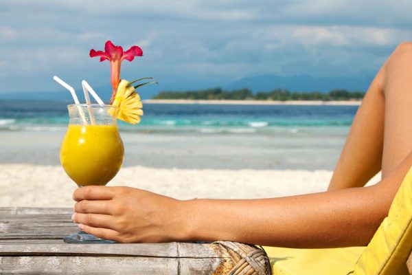 Подруга позвонила и сообщила, что завтра уезжает в Египет с ухажером, нужно решить одно дельце