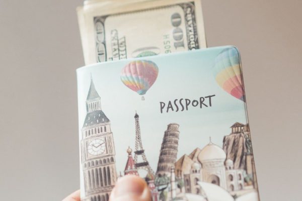 Не знала, что у него другая, кормила пирожками, а он внезапно женился