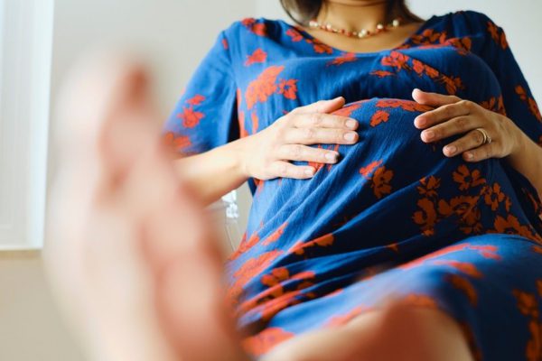 В 35 лет рожает пятого ребенка, сердце болит за этих детей