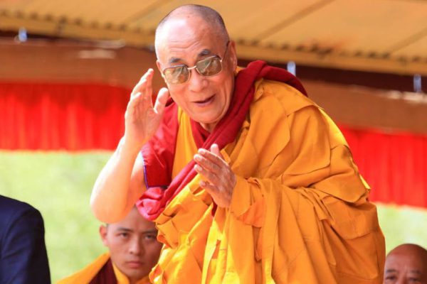 Советы Далай-ламы для дам, которые хотят избавиться от проблем и лететь навстречу счастливому будущему