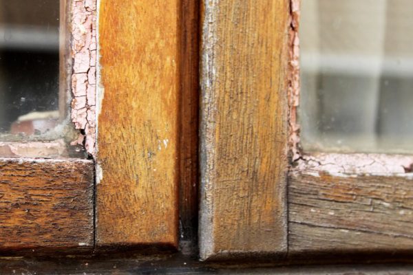 Как использовать старые оконные стекла