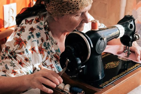 Добро наказуемо, не буду помогать язвительной 70-летней старушке